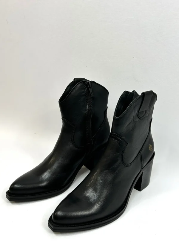APPLE OF EDEN Black Cowboy Boots