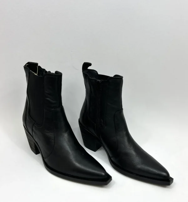 APPLE OF EDEN Classic Black Cowboy Boots