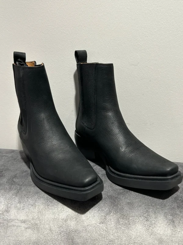COPENGAEN Black Boots