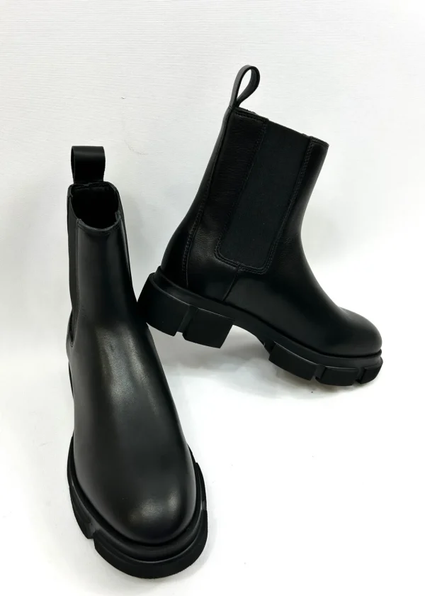 COPENHAGEN Black Ankle Boots