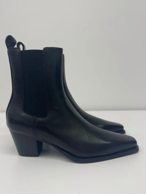 COPENHAGEN Smooth Black Ankle Boot