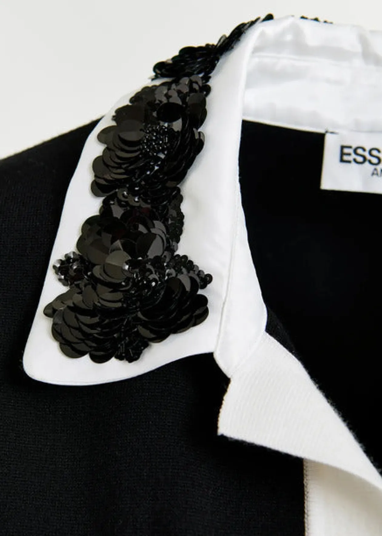 essentiel_black_top_with__4.webp ESSENTIEL Black Top With with sequin and beads