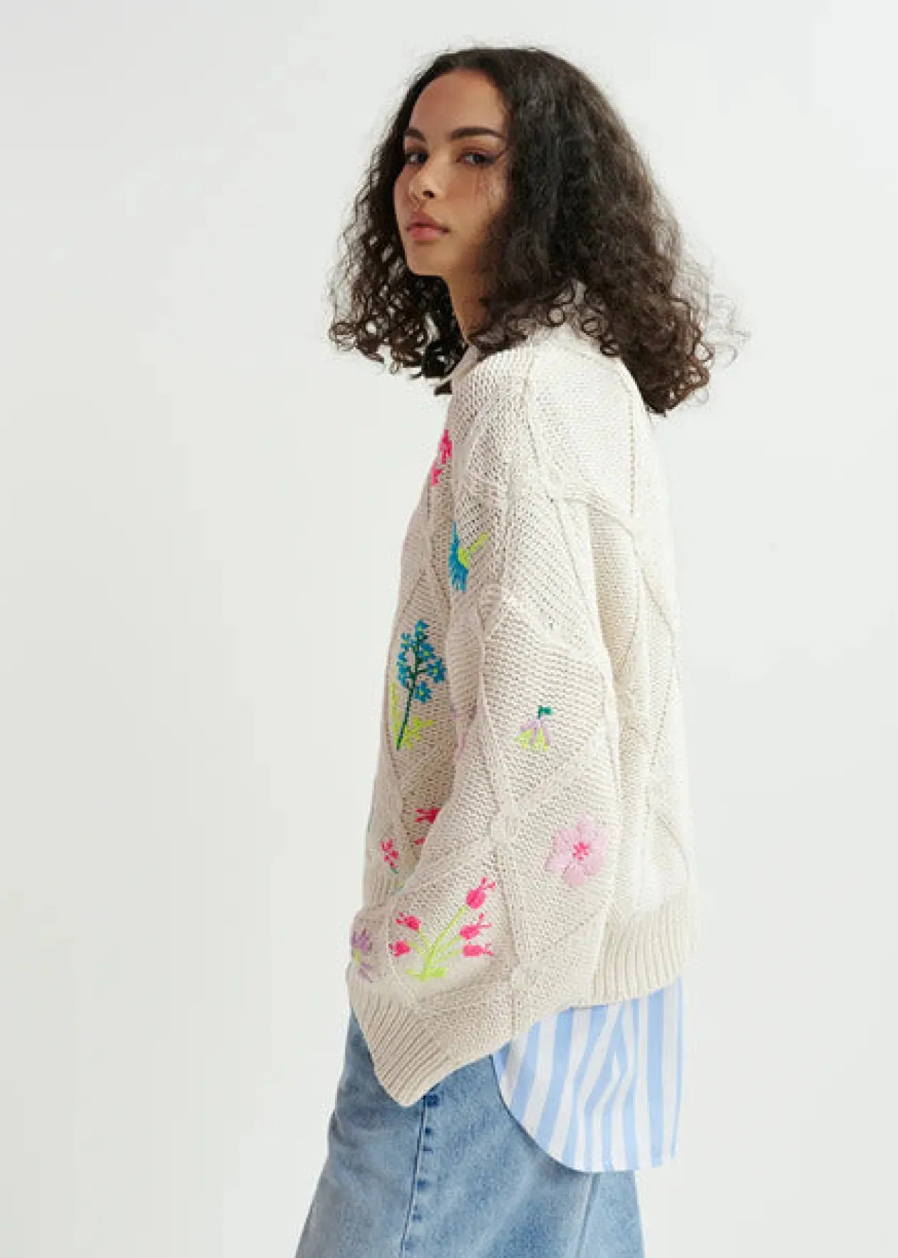 essentiel_embroidered_jum_2.webp ESSENTIEL Embroidered Jumper