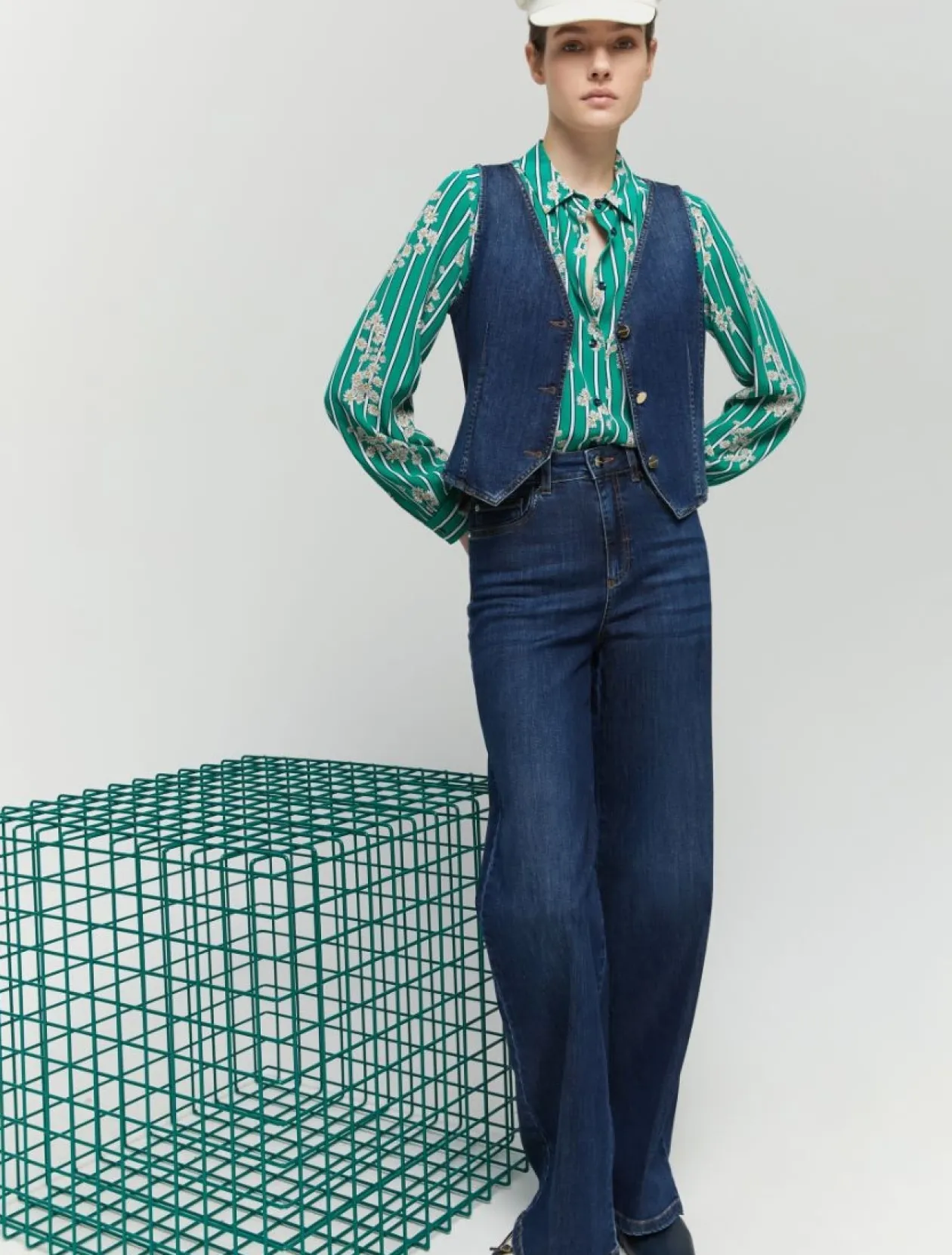 iblues_deep_denim_jeans_1.webp IBLUES Deep Denim Jeans