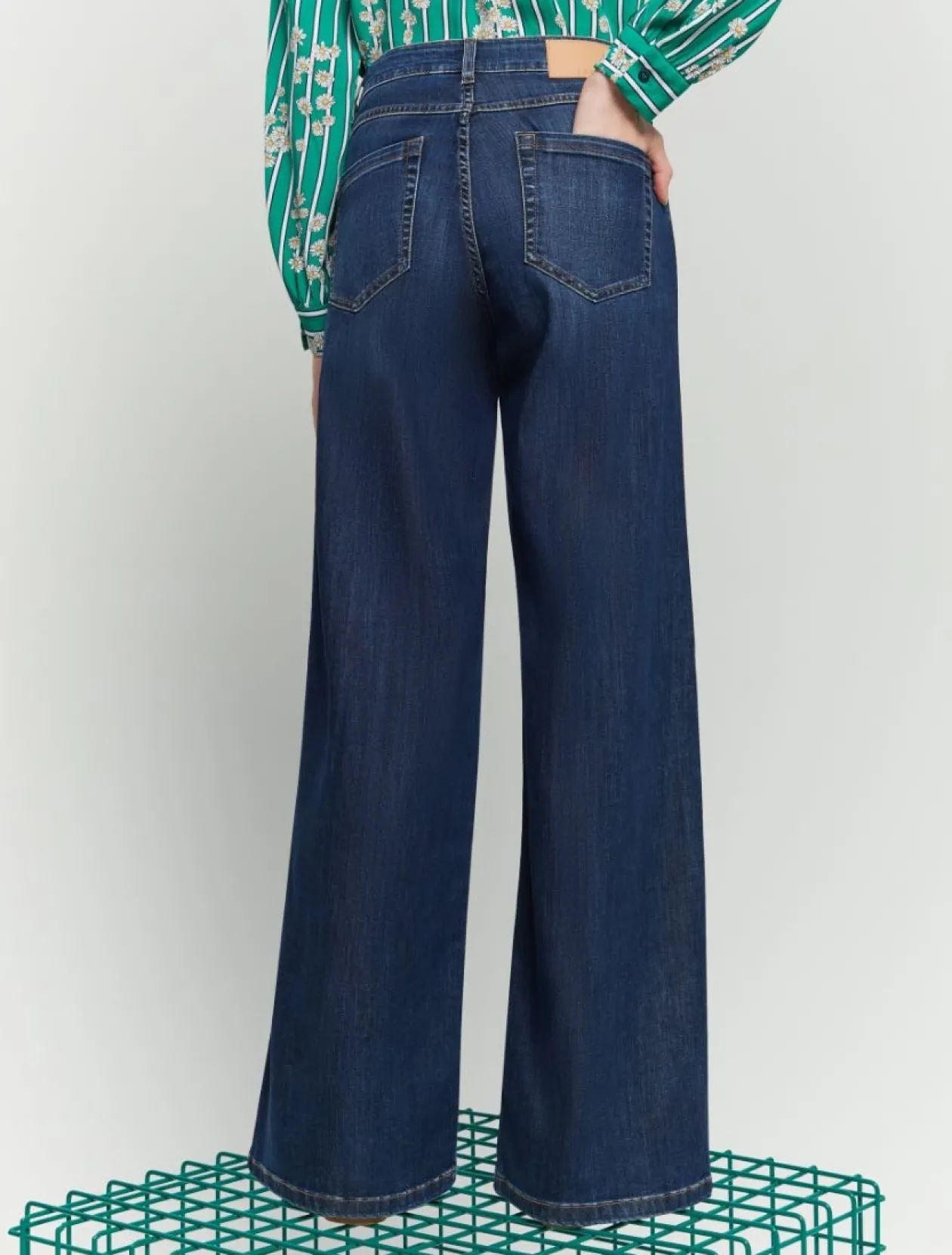 iblues_deep_denim_jeans_3.webp IBLUES Deep Denim Jeans