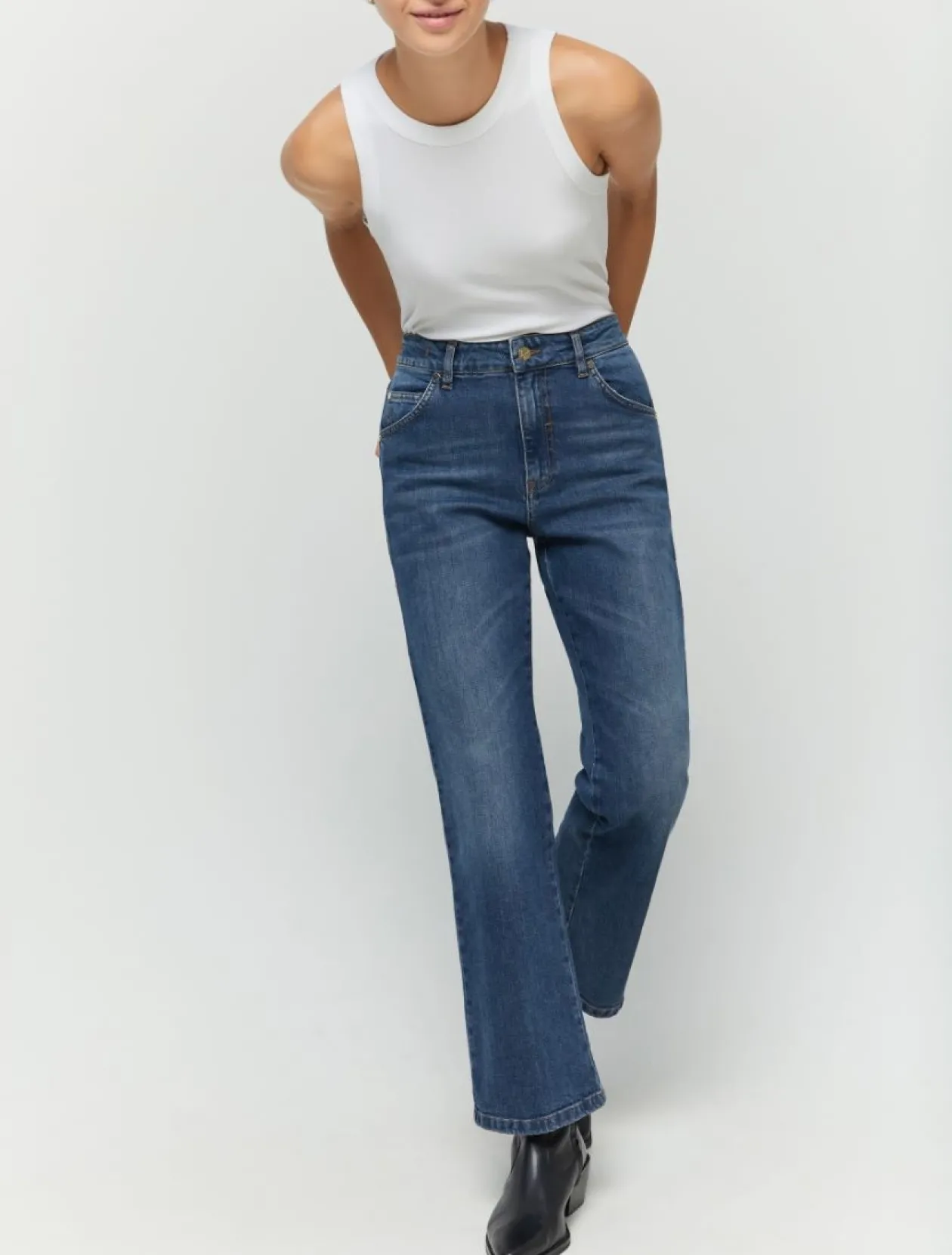 iblues_denim_bootcut_jean_4.webp IBLUES Denim Bootcut Jeans