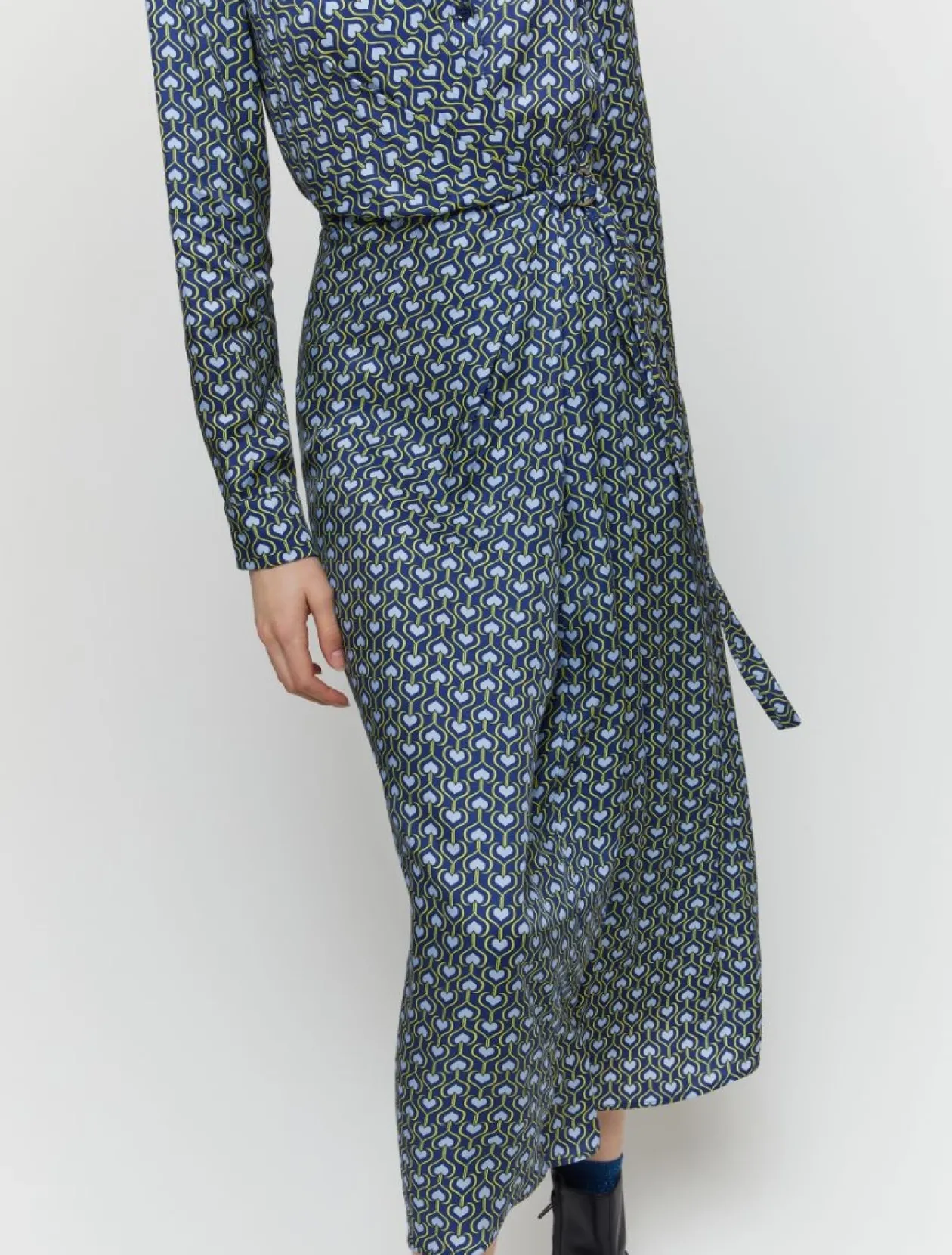 iblues_printed_blue_dress_2.webp IBLUES Printed Blue Dress