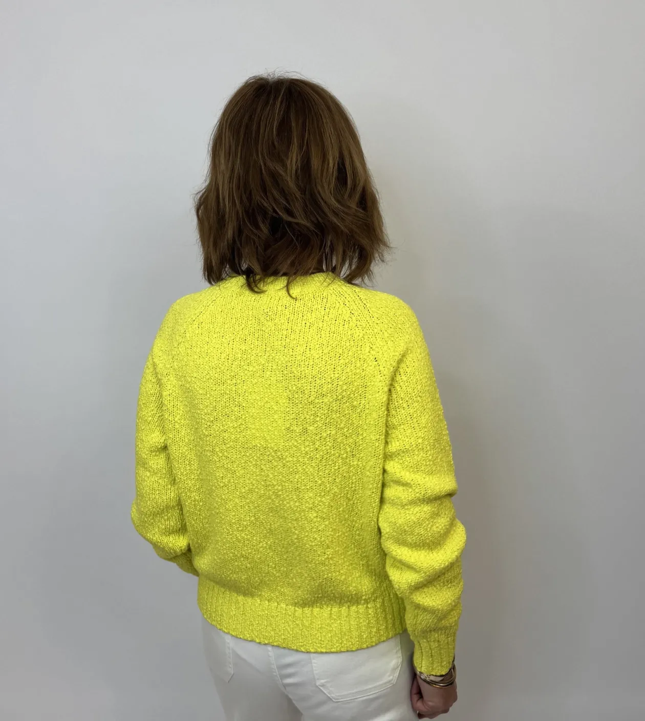 jeff_yellow_heart_sweater_1.webp JEFF Yellow Heart Sweater