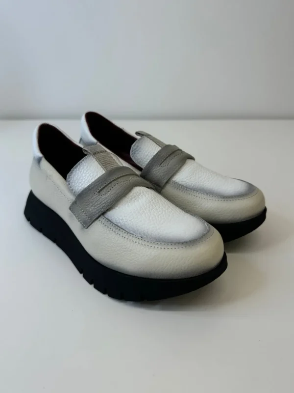 JOSE SAENZ Black & Beige Loafers