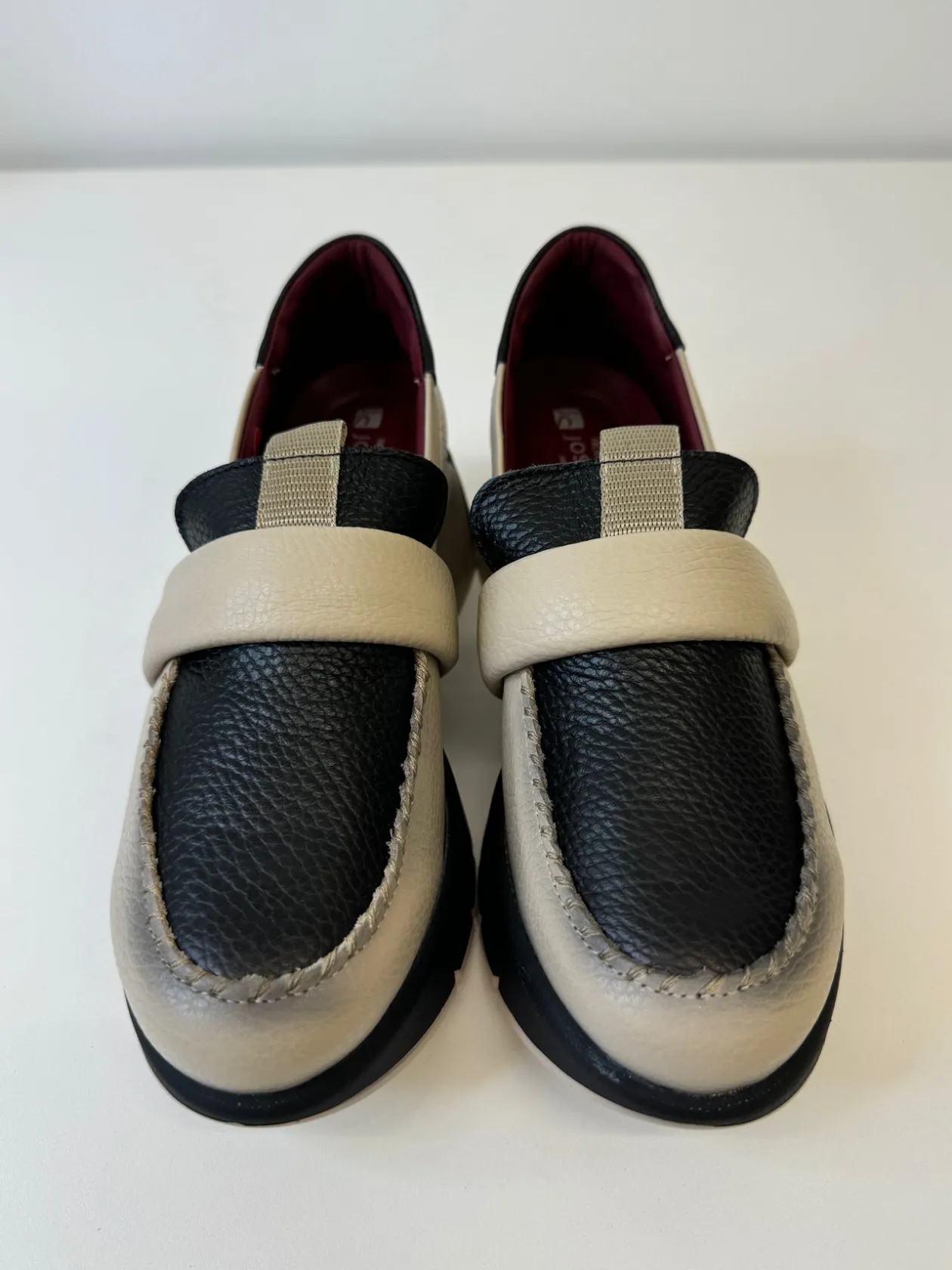 jose_saenz_black_amp_beig_6.webp JOSE SAENZ Black & Beige Loafers