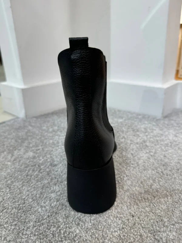 JOSE SAENZ Black Ankle Boots