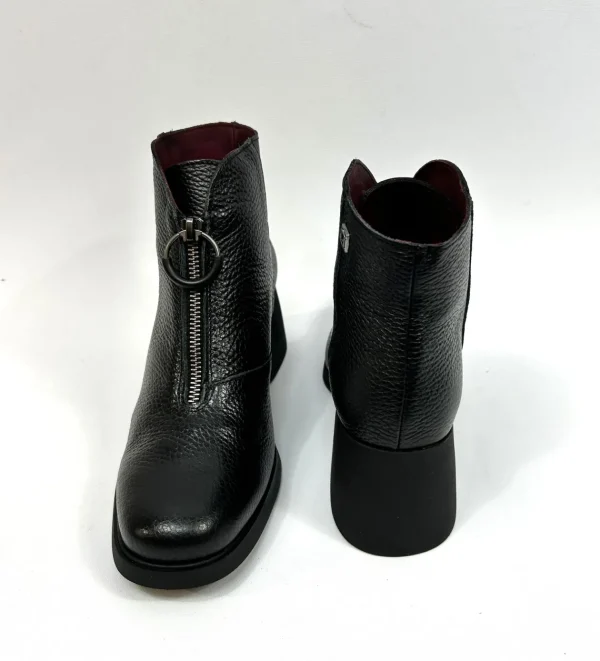 JOSE SAENZ Black boot With Front Zip