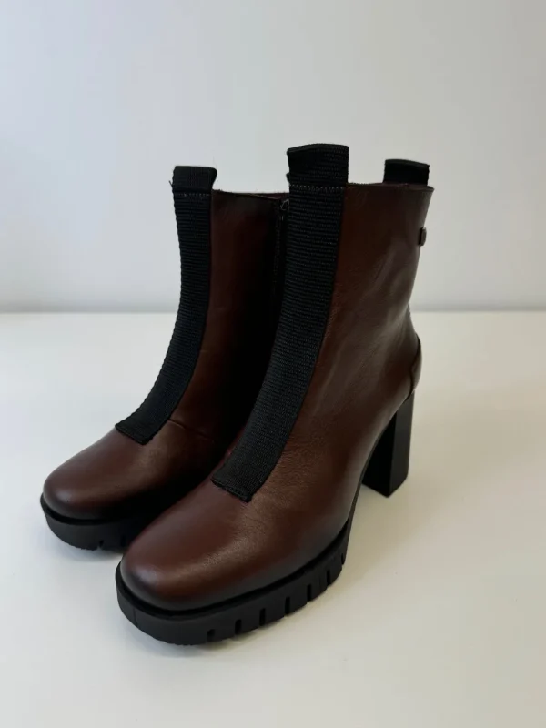JOSE SAENZ Brown Heel Boots