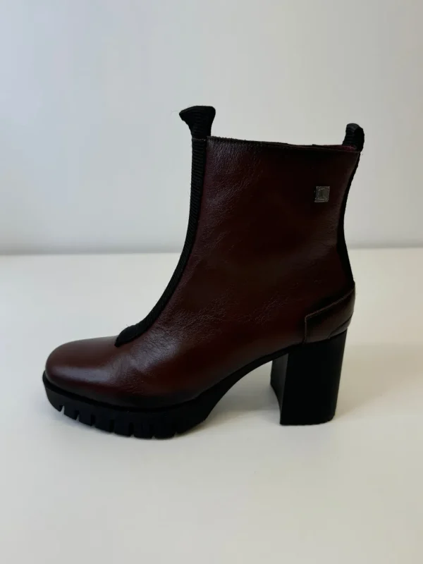JOSE SAENZ Brown Heel Boots