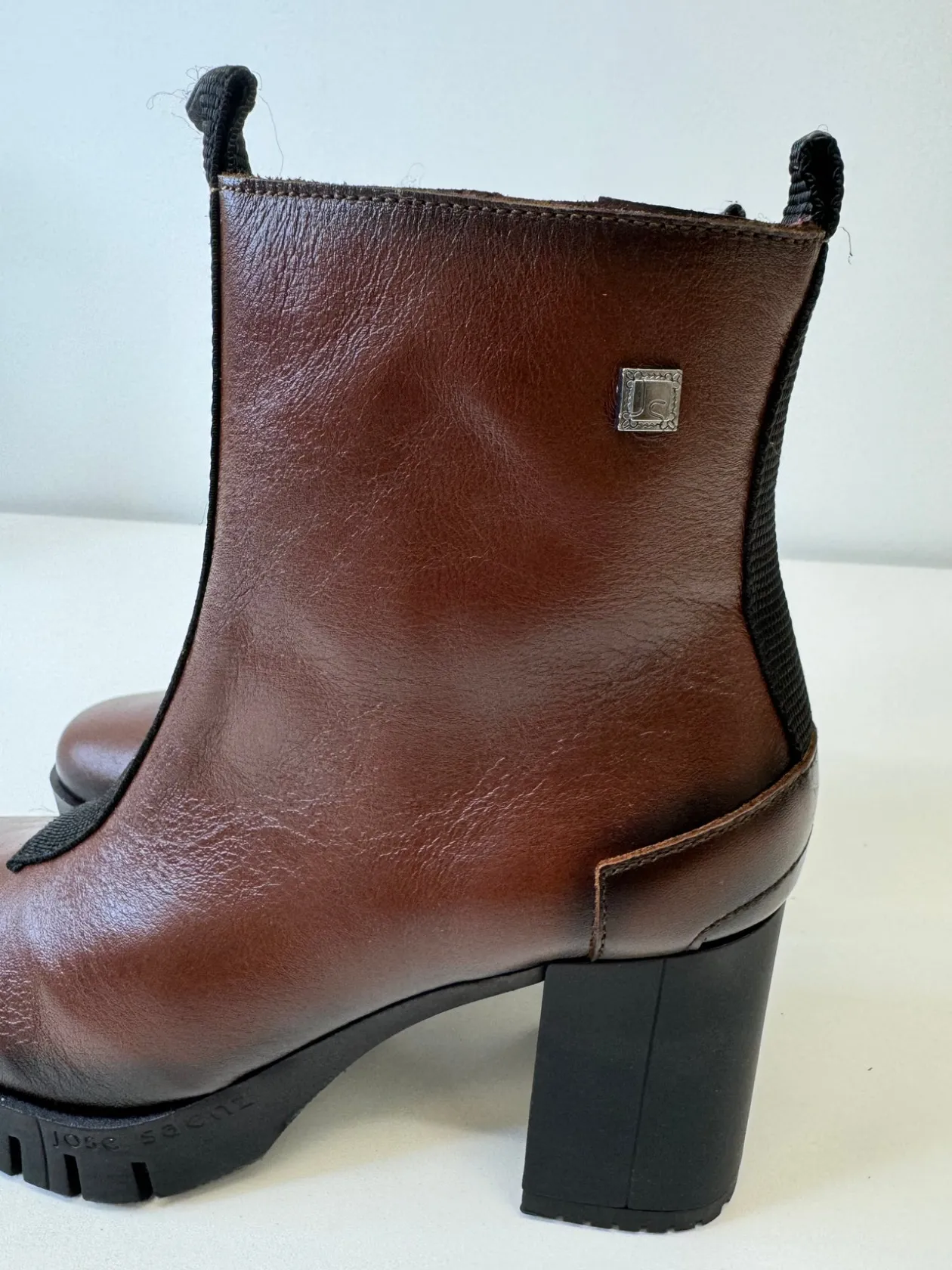 jose_saenz_brown_heel_boo_3.webp JOSE SAENZ Brown Heel Boots