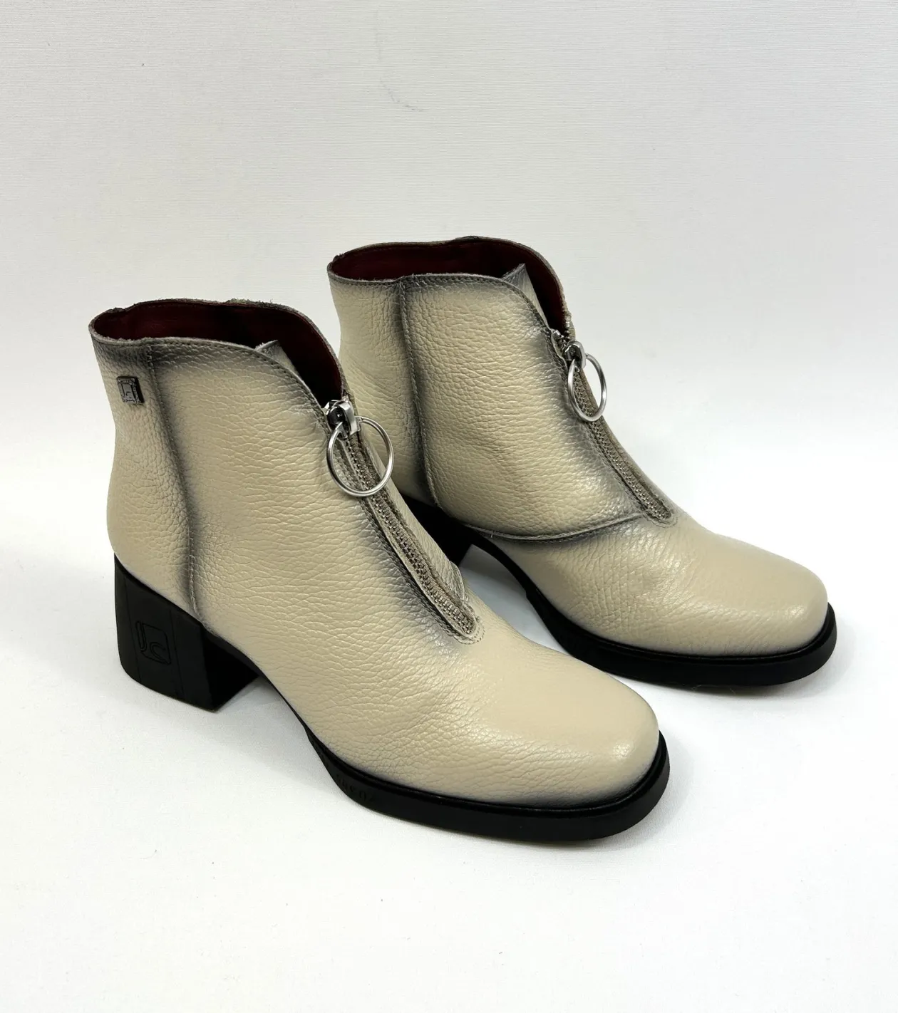 jose_saenz_cream_front_zi_2.webp JOSE SAENZ Cream Front Zip boot