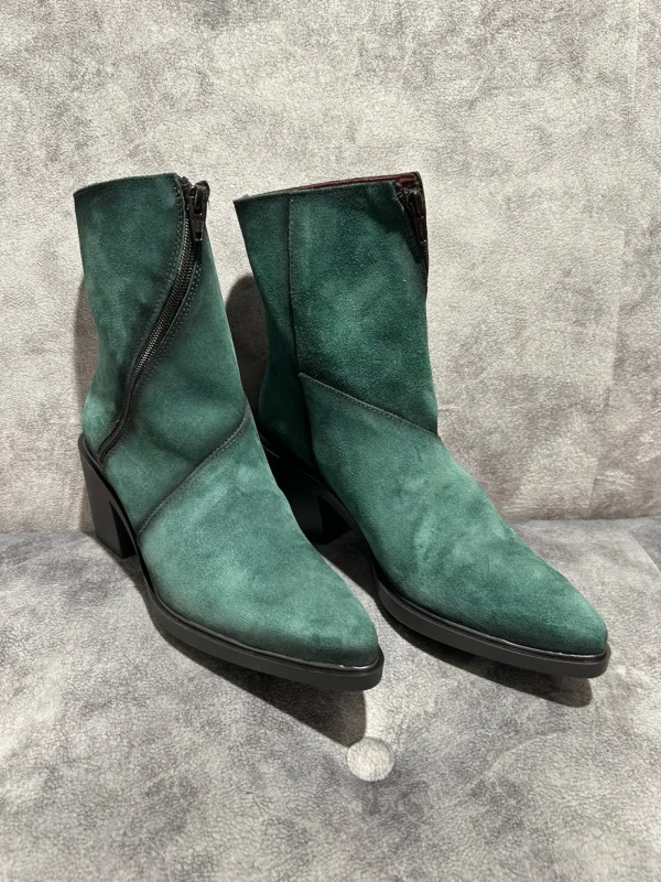 JOSE SAENZ Green Suede boots