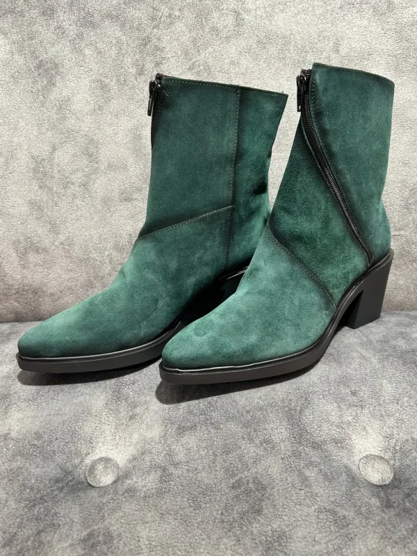 JOSE SAENZ Green Suede boots