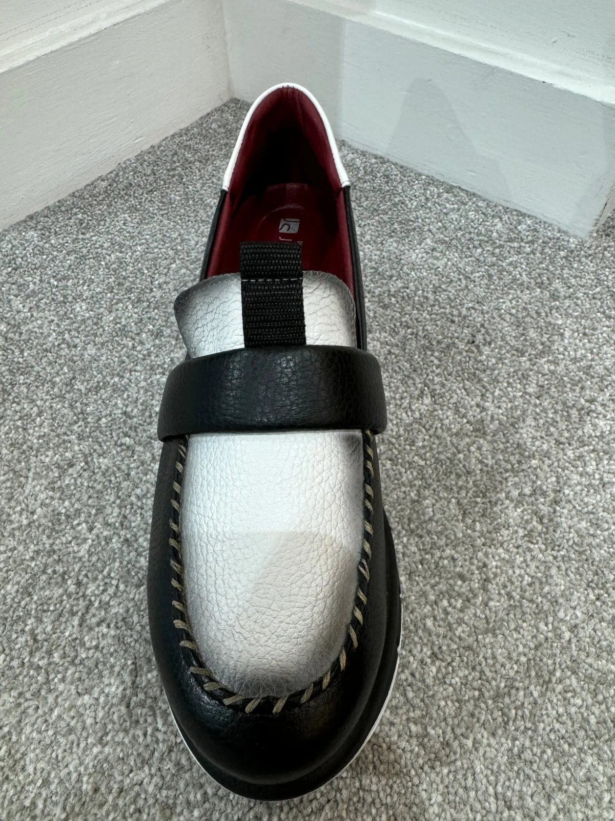 jose_saenz_ice_white_amp__5.webp JOSE SAENZ Ice White & Black Loafers