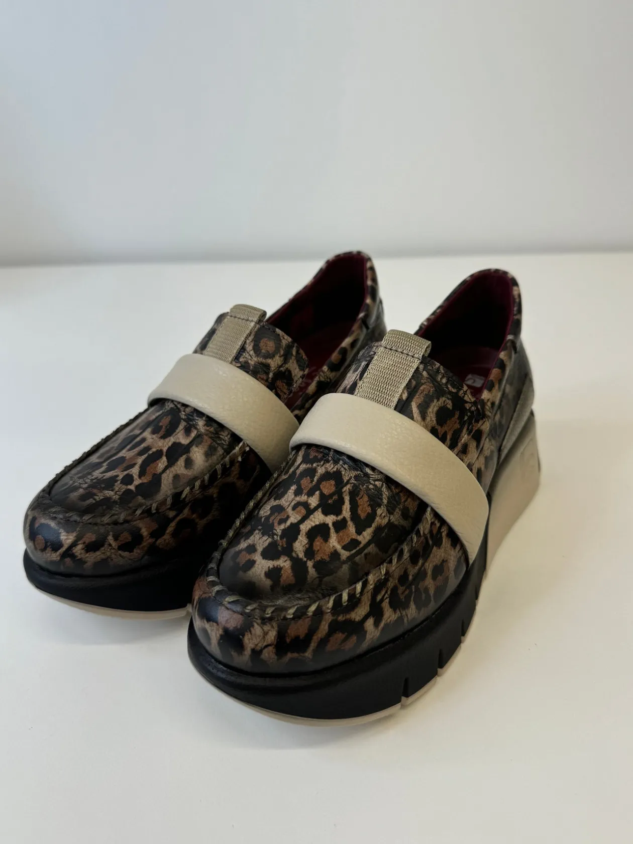 jose_saenz_leopard_print__0-1.webp JOSE SAENZ Leopard Print Loafers