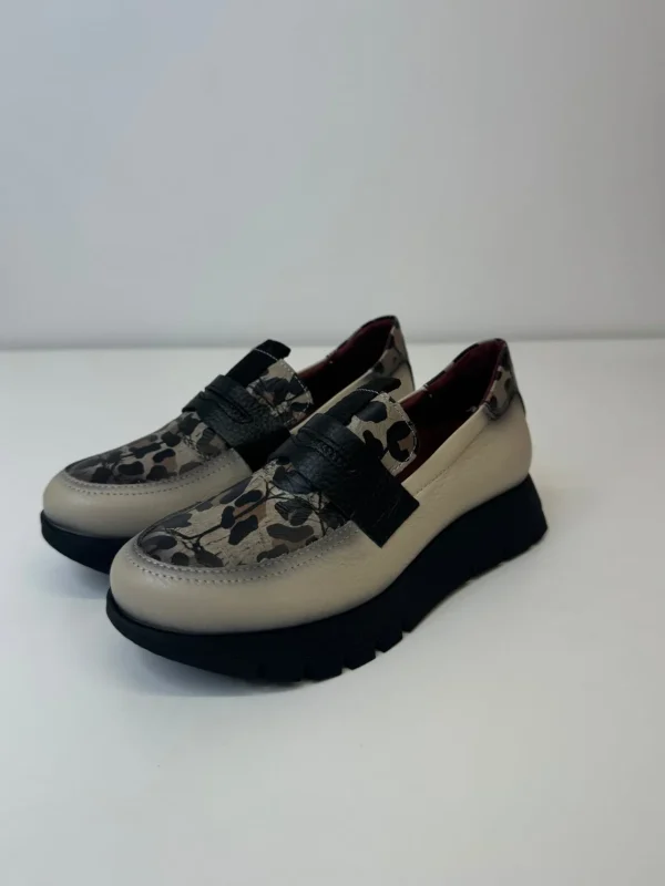 JOSE SAENZ Leopard Print & Cream Loafers