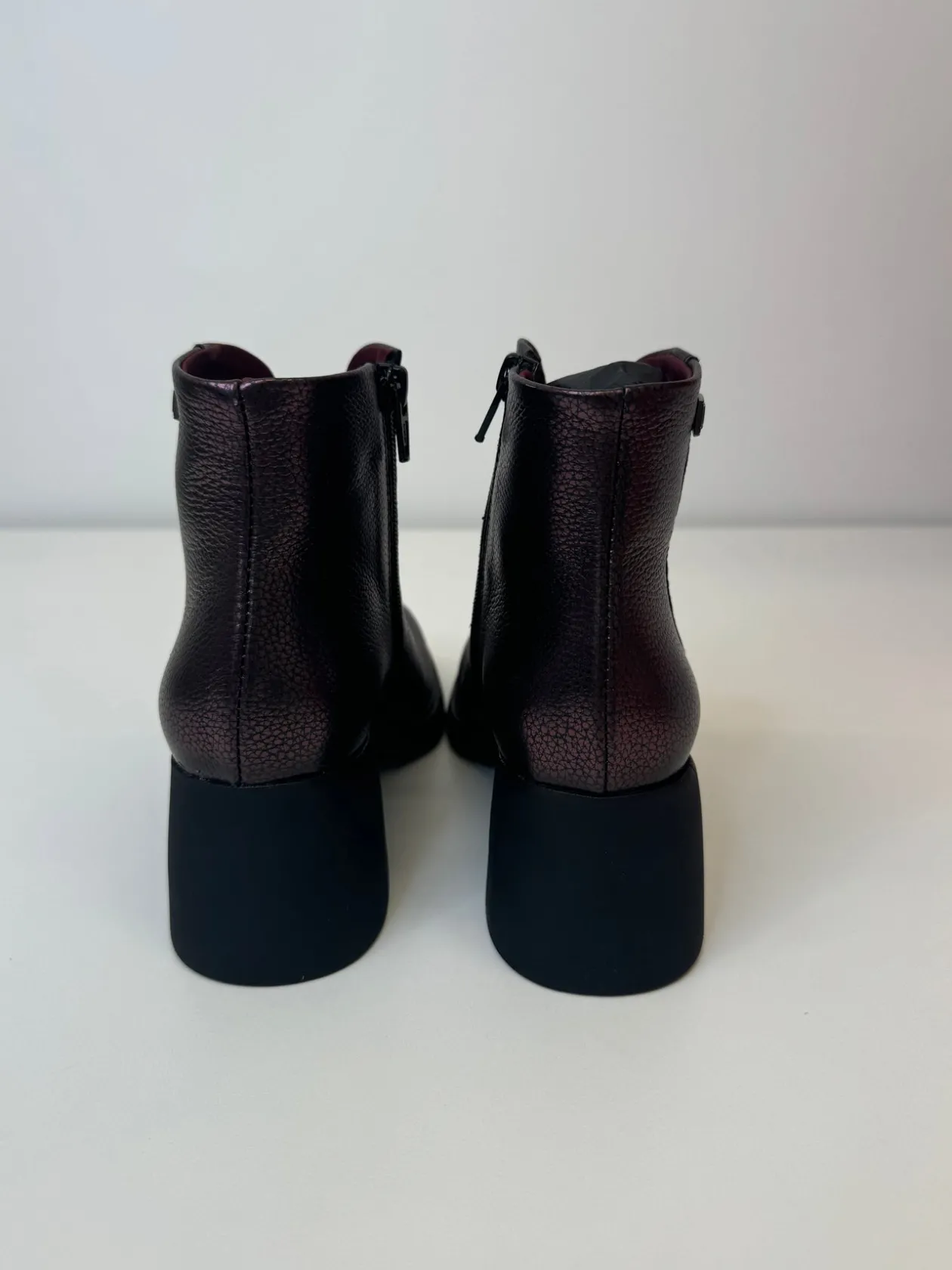 jose_saenz_metallic_purpl_5.webp JOSE SAENZ Metallic Purple Boots