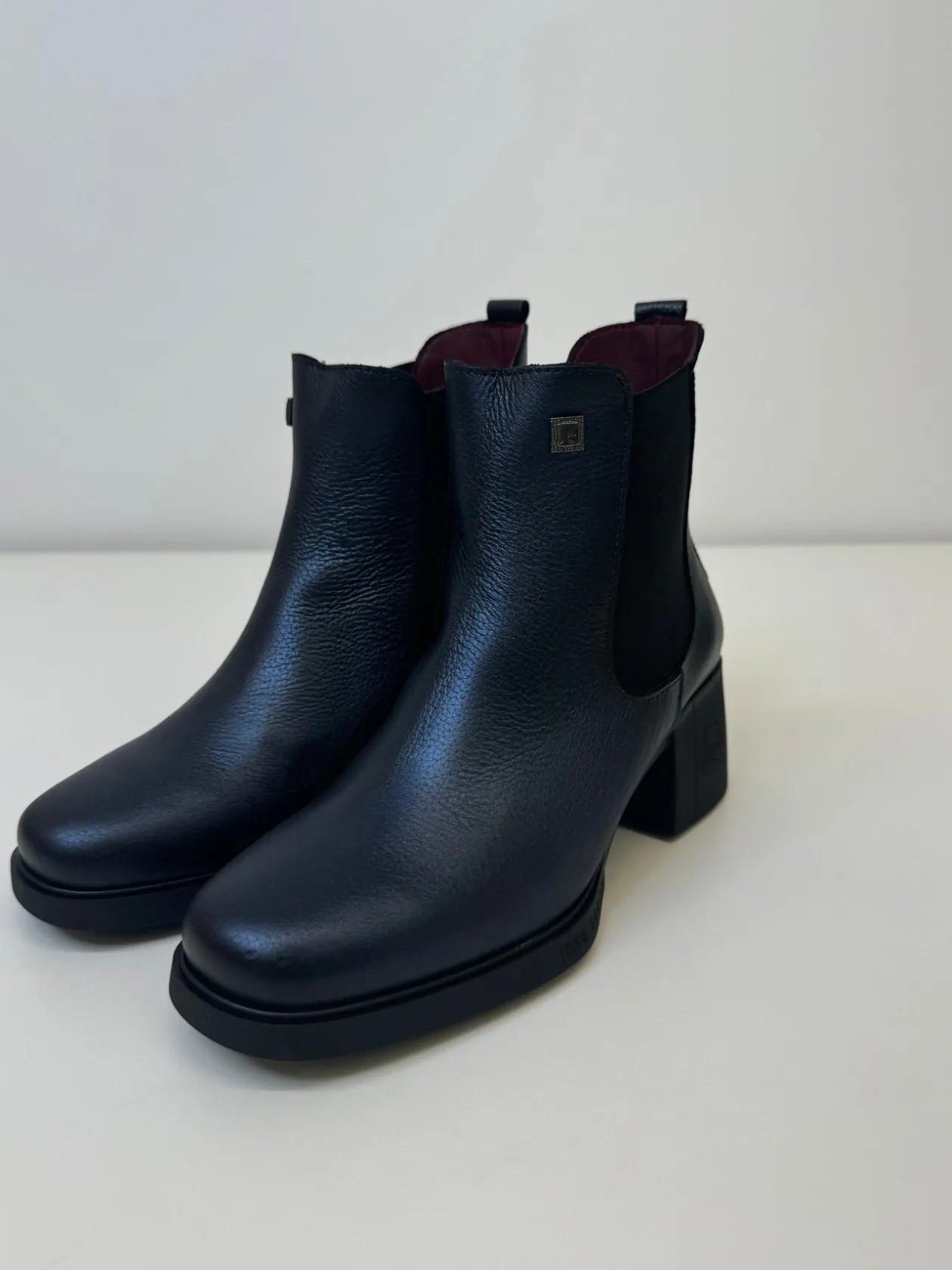 jose_saenz_navy_shiny_boo_4.webp JOSE SAENZ Navy Shiny Boots