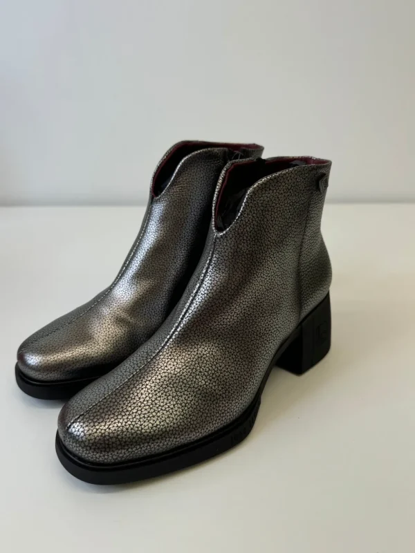 JOSE SAENZ Silver Shiny Croc Boots