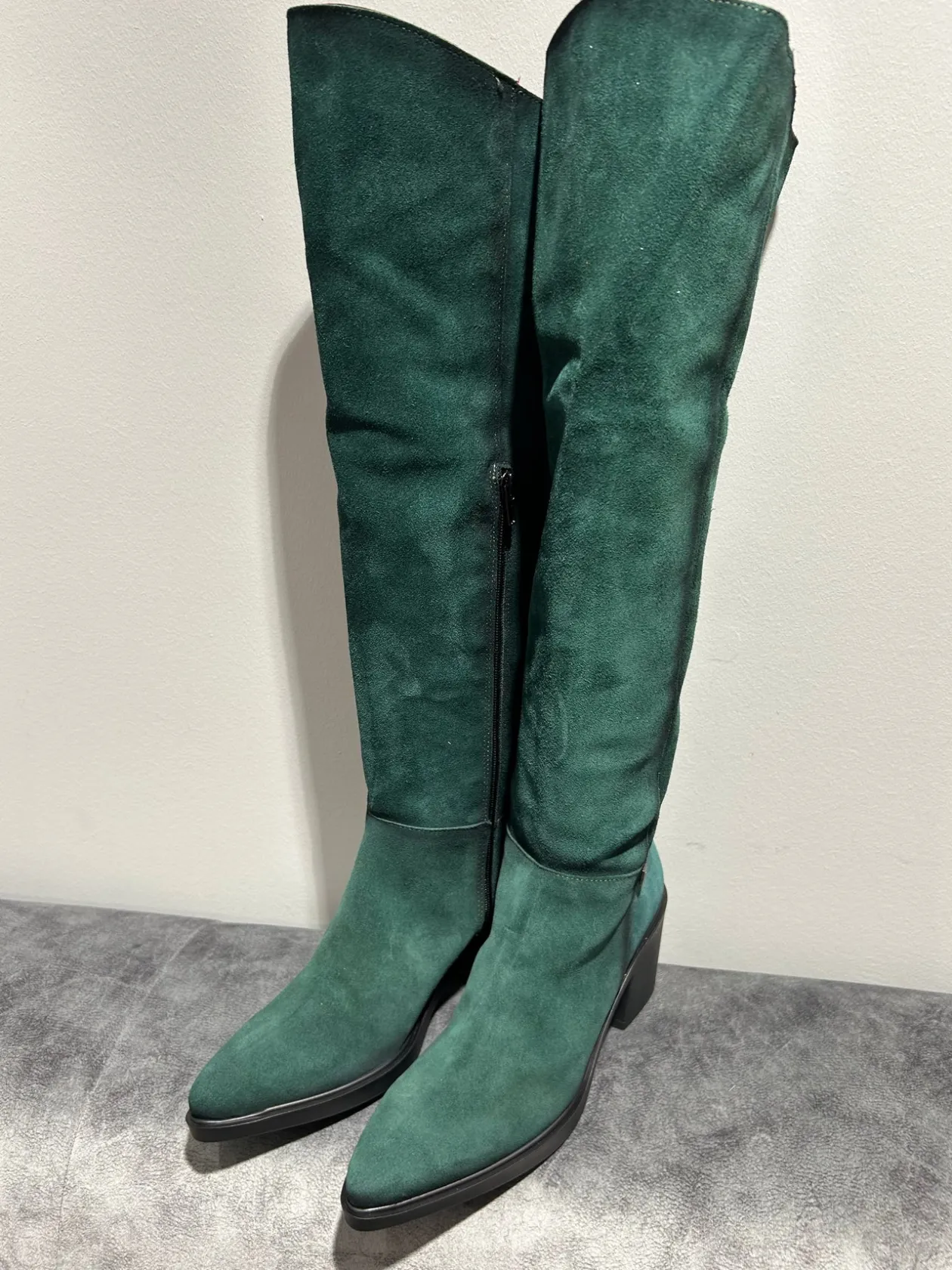 jose_saenz_tall_green_sue_0.webp JOSE SAENZ Tall Green Suede Boots