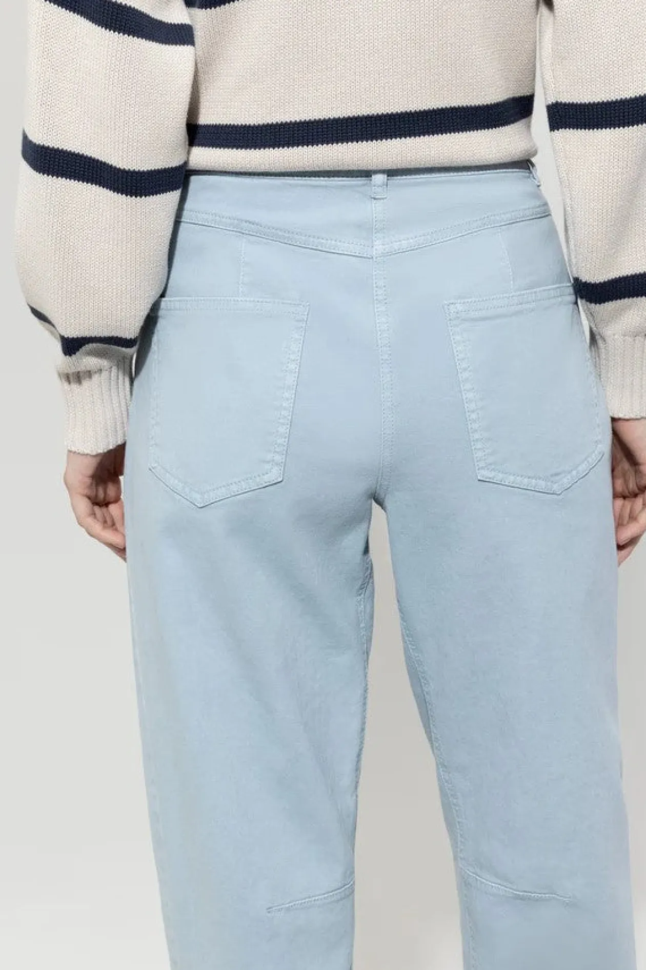 luisa_cerano_light_blue_l_3.webp LUISA CERANO Light Blue Loose-Leg Jeans