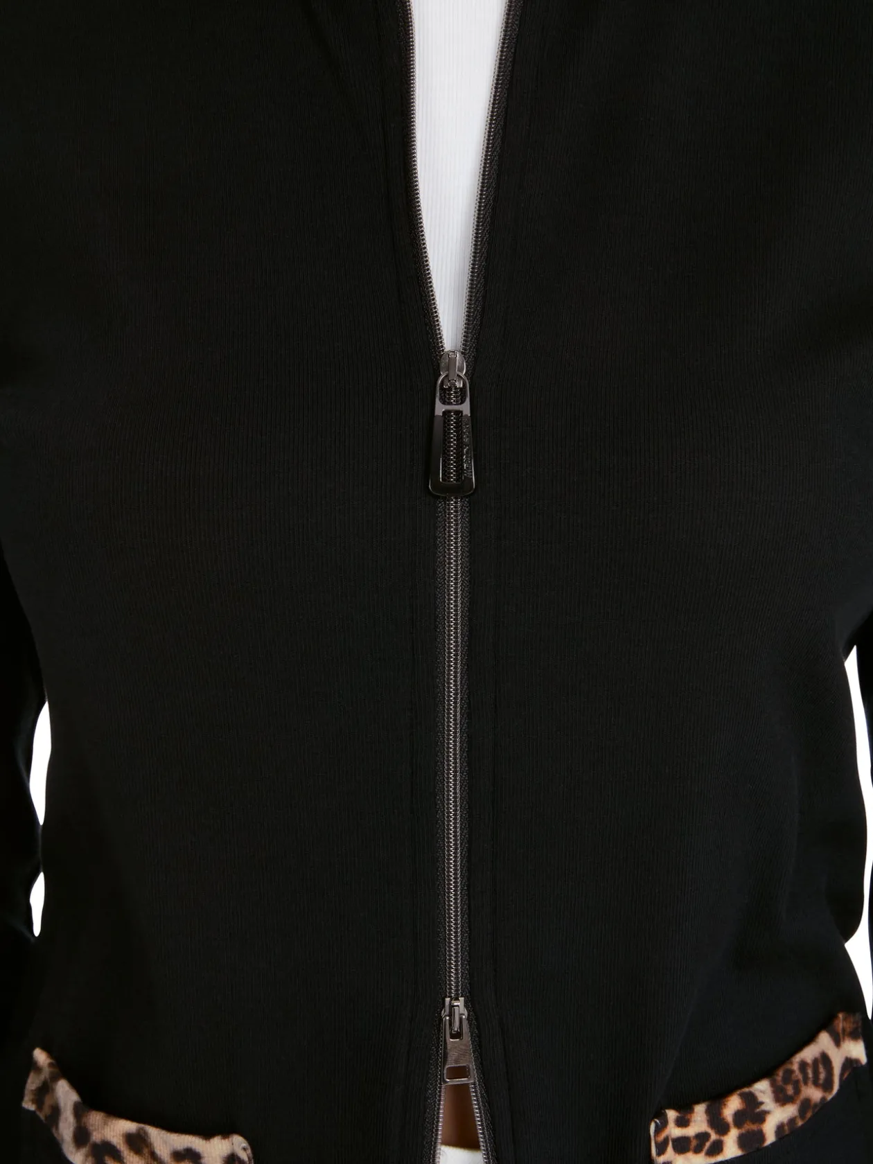 marc_cain_black_zipup_jac_3.webp MARC CAIN Black Zip-up Jacket