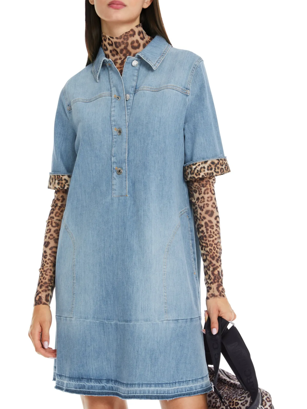marc_cain_denim_dress_wit_1.webp MARC CAIN Denim Dress With leopard Print