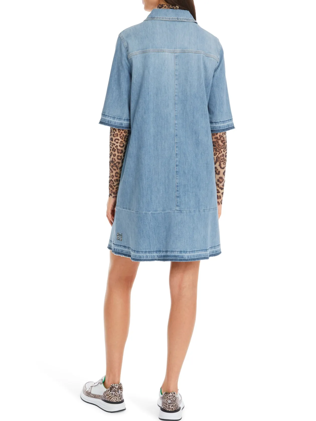 marc_cain_denim_dress_wit_5.webp MARC CAIN Denim Dress With leopard Print