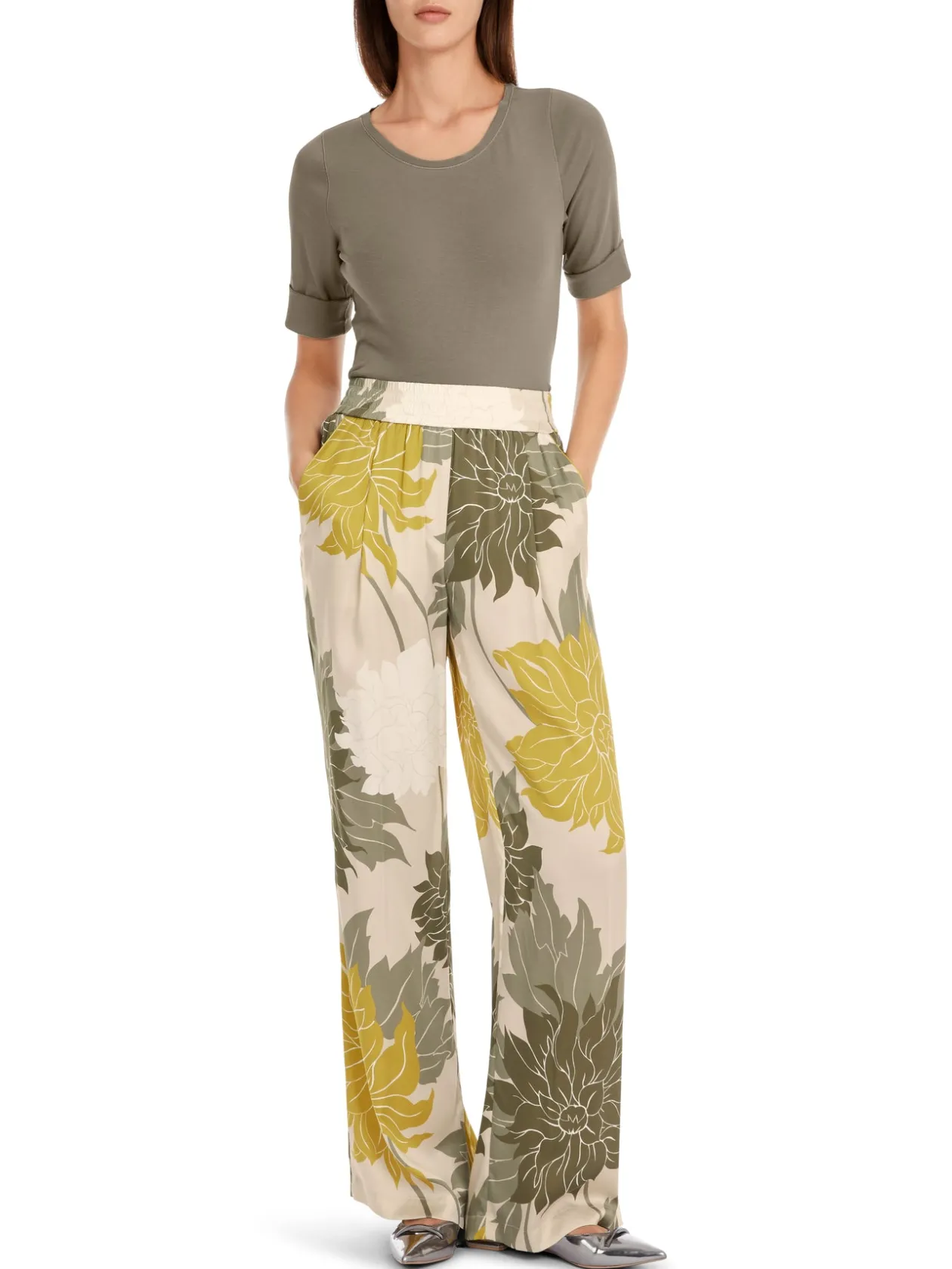 marc_cain_floral_fine_sil_0.webp MARC CAIN Floral Fine Silk Trousers