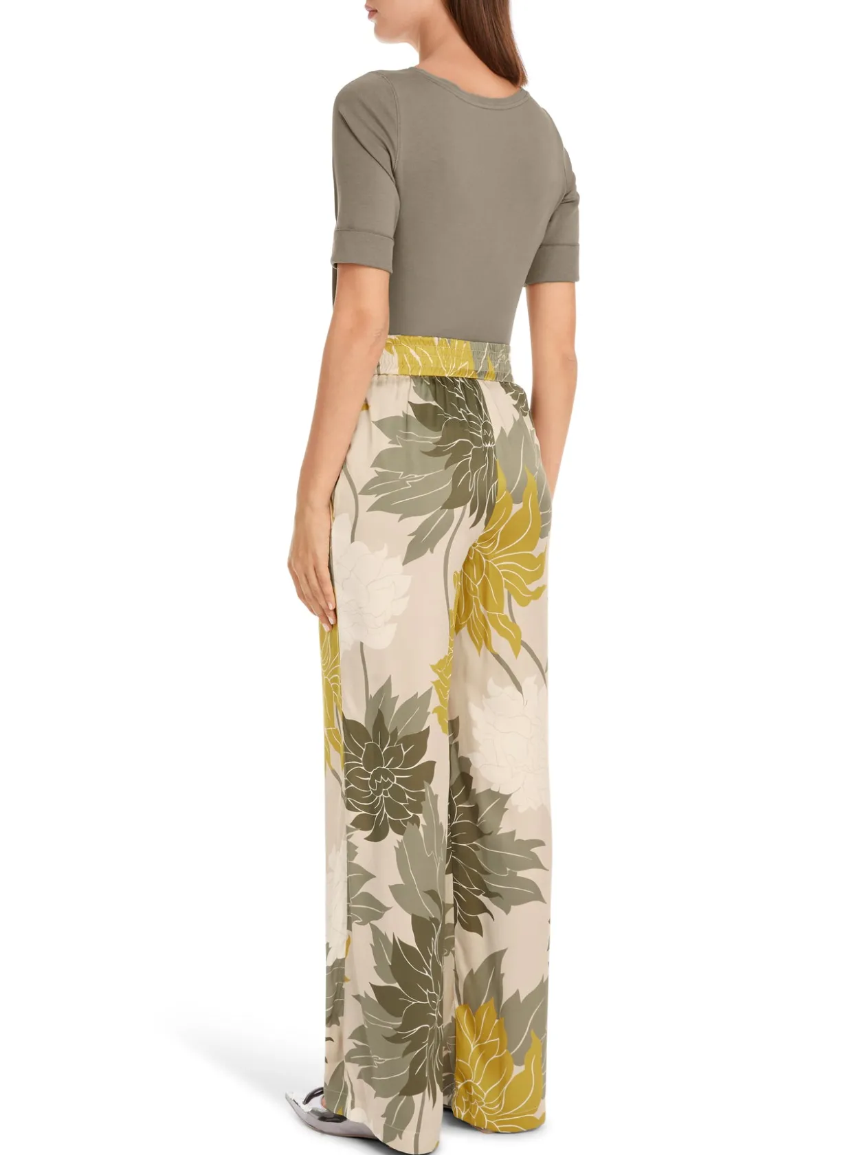 marc_cain_floral_fine_sil_4.webp MARC CAIN Floral Fine Silk Trousers