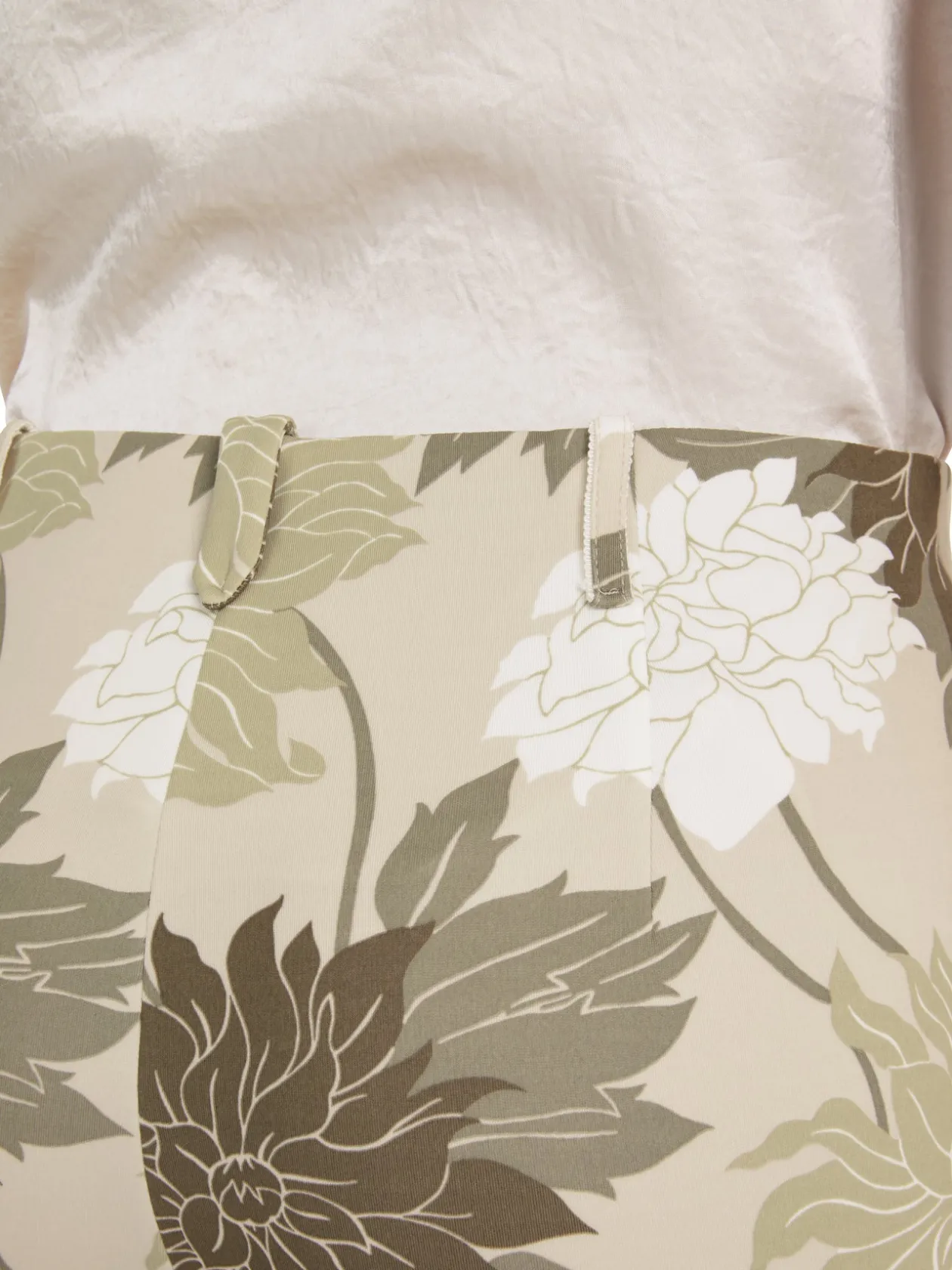 marc_cain_floral_sydney_s_4.webp MARC CAIN Floral Sydney scuba jersey trousers