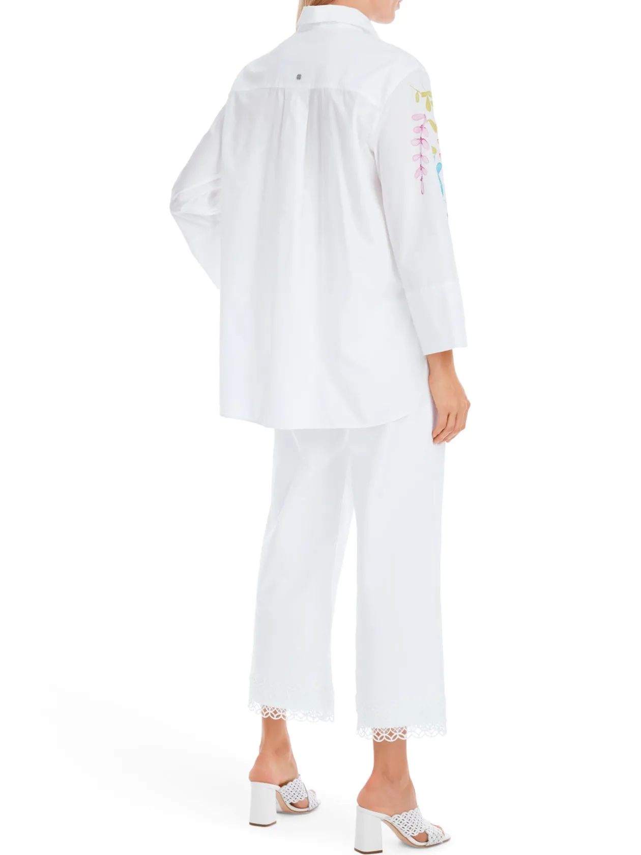 marc_cain_white_leaf_prin_2.webp MARC CAIN White Leaf Print Blouse