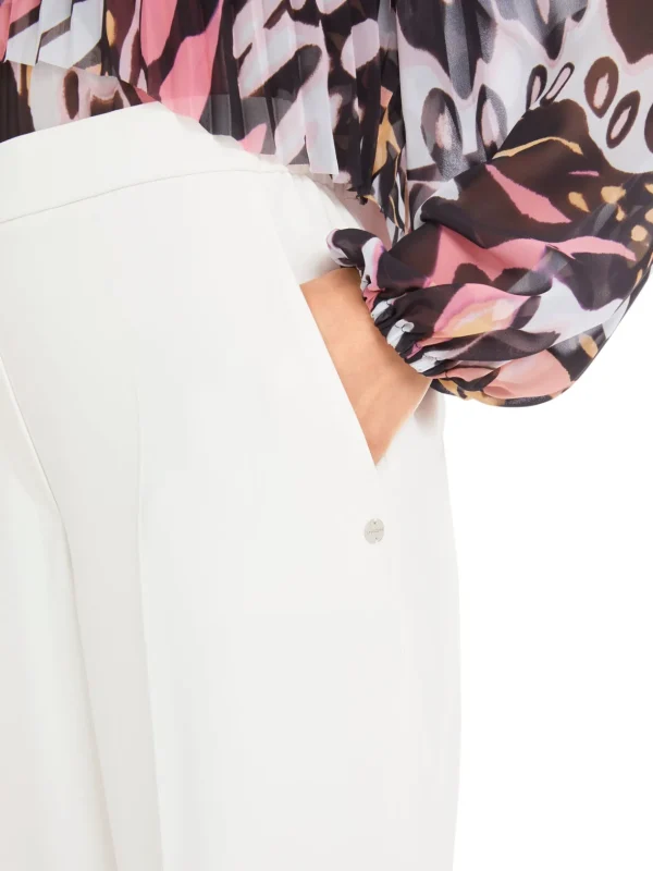 MARC CAIN White Trousers