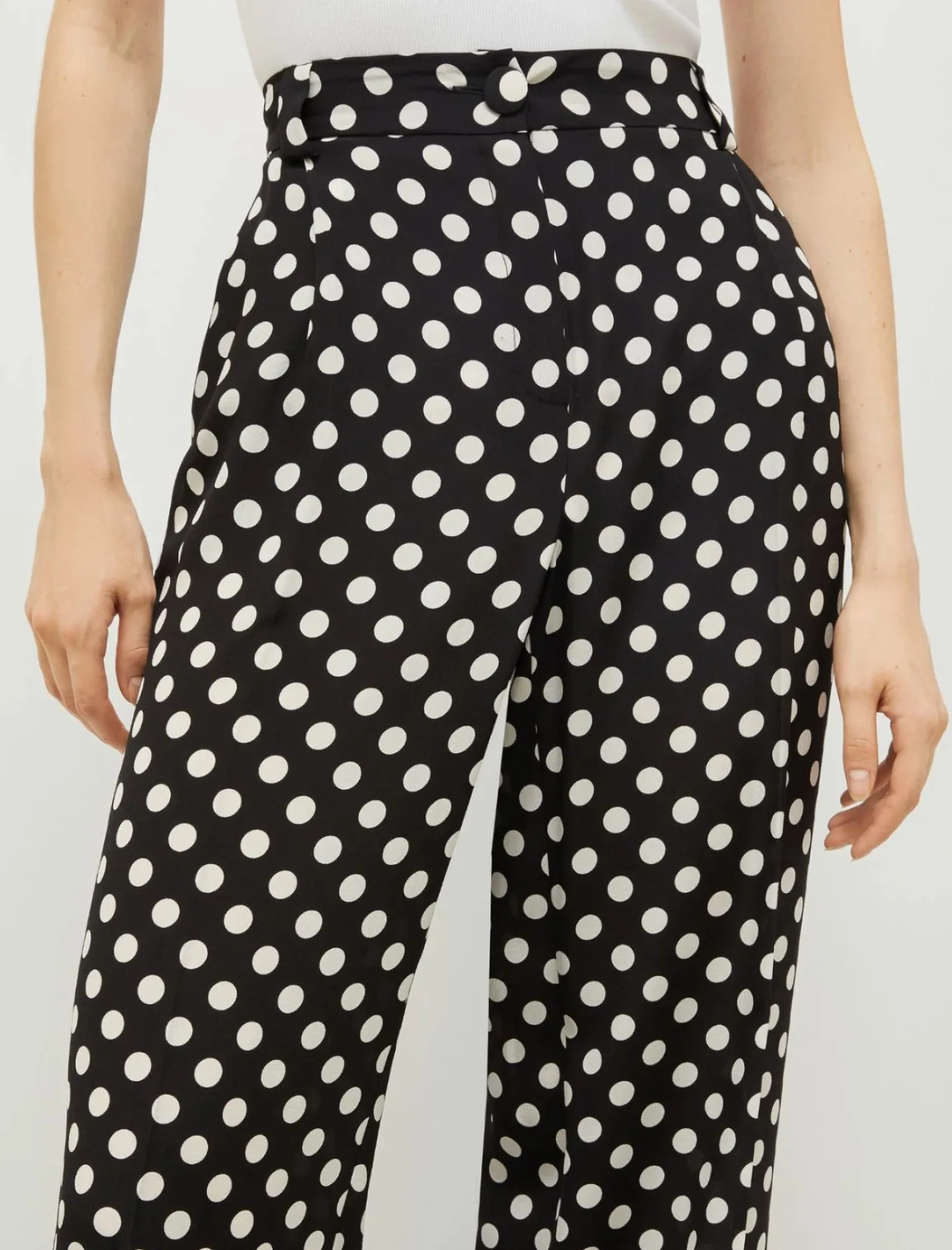 marella_black_silk_polka__2.webp MARELLA Black Silk Polka Dot Trousers