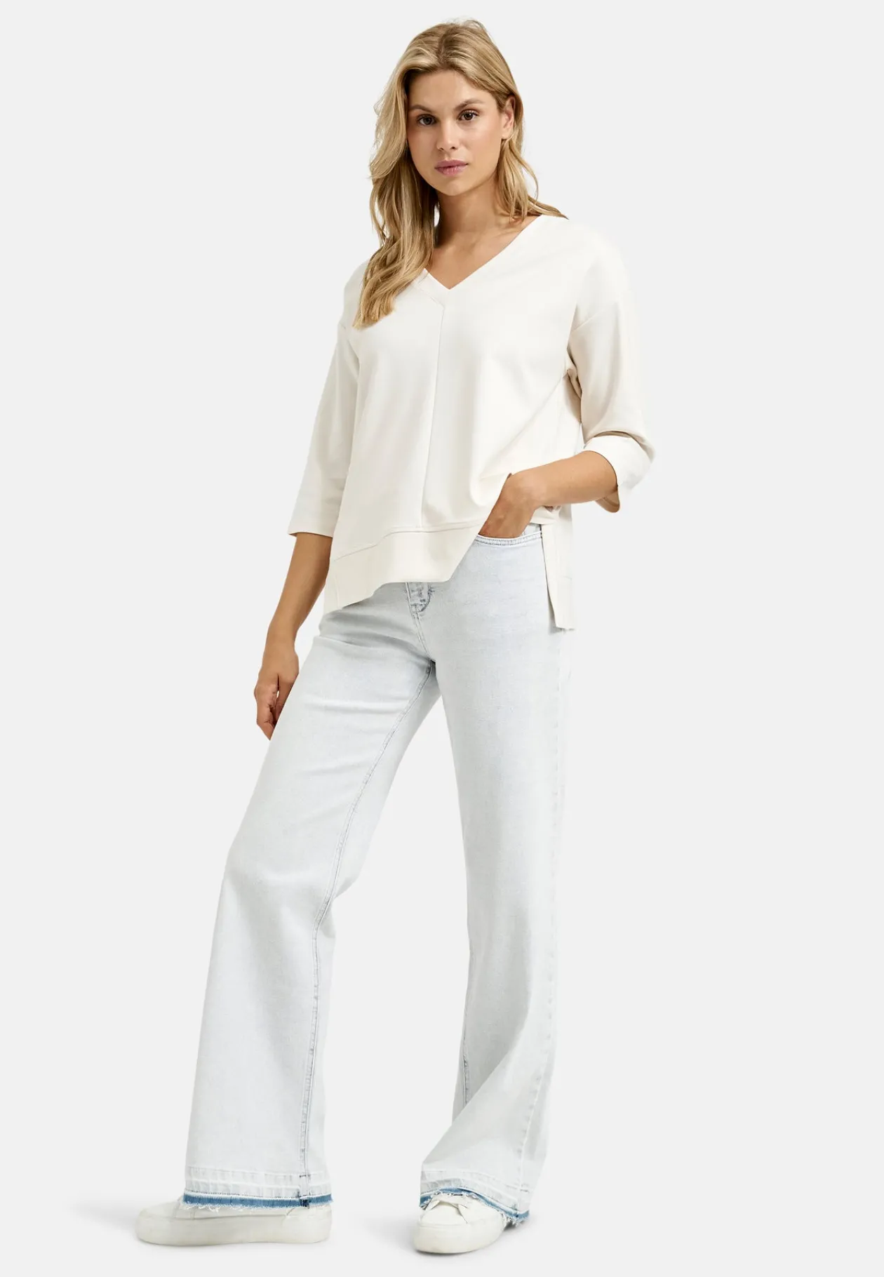 milano_white_sweatshirt_0.webp MILANO White Sweatshirt