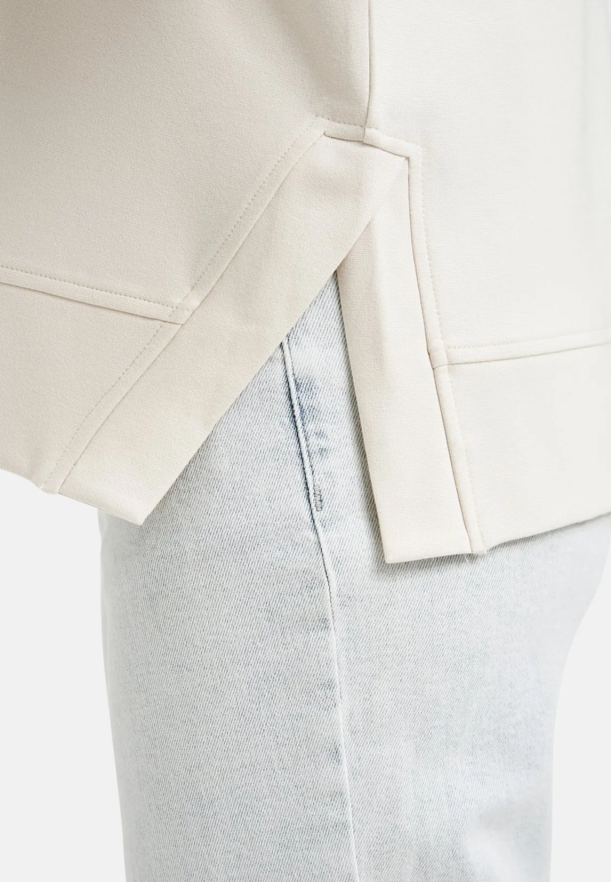 milano_white_sweatshirt_3.webp MILANO White Sweatshirt